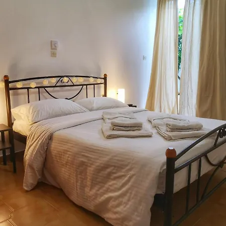 Nord Guesthouse Néos Pírgos Exteriér fotografie